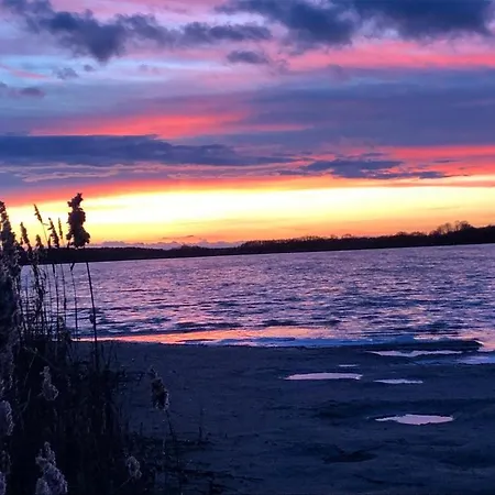 Seebadallee Mit Wallbox Fuer E-autos * Rangsdorf